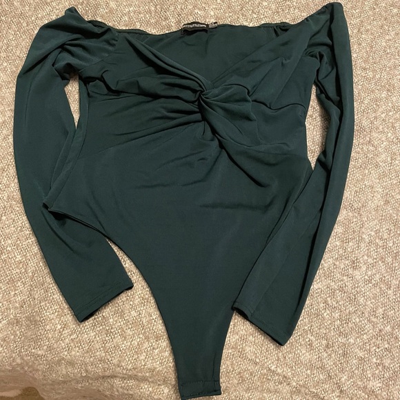 Off the shoulder body suit - Picture 3 of 4